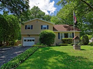 109 Hathorn Blvd, Saratoga Springs, NY 12866