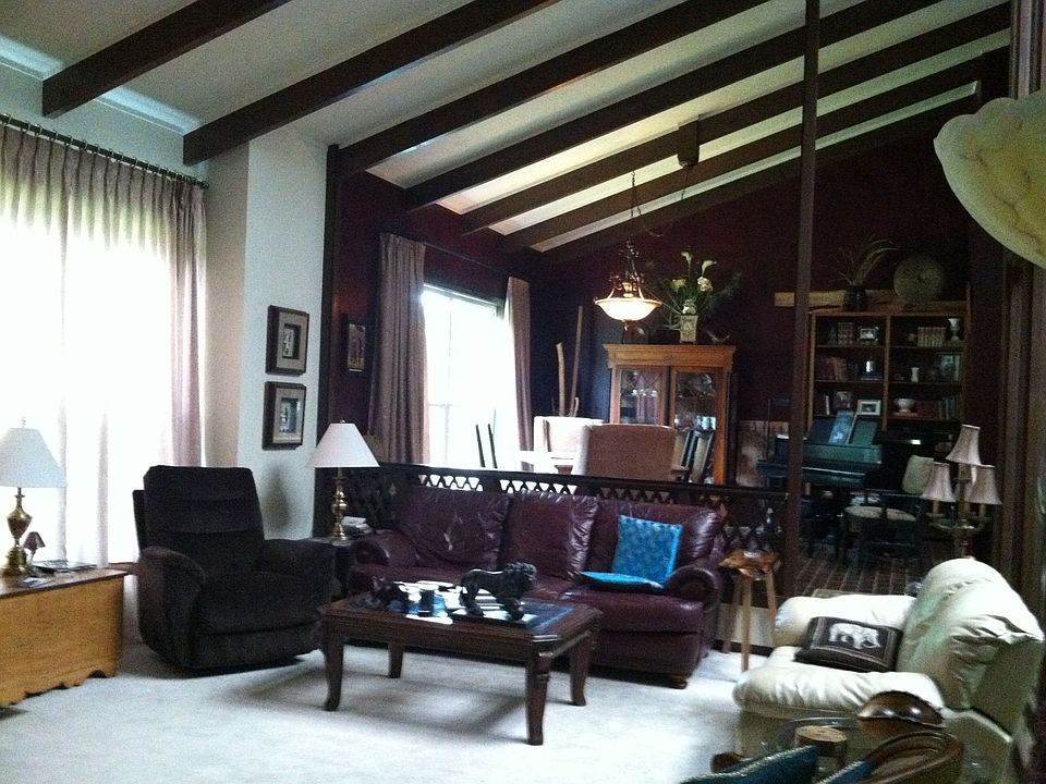 Living rm. and dining