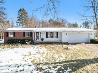 8566 Gallant Fox Trl, Flushing, MI 48433