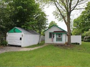 705 Grant St, Charlevoix, MI 49720