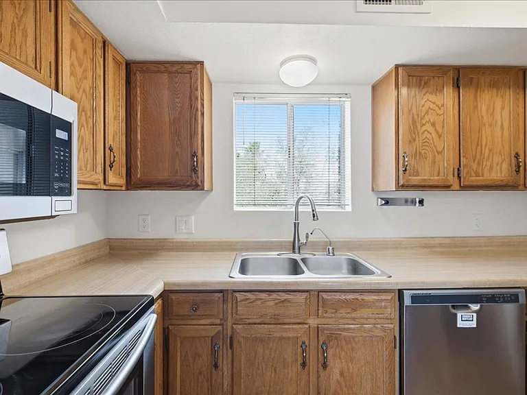 2601 W Broadway Blvd #P398 — Photo 7