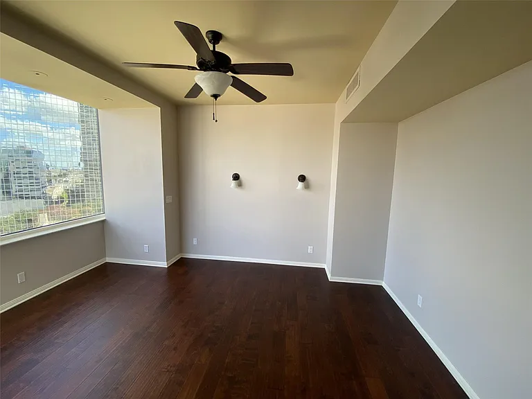 14 Greenway Plz #13R — Photo 10