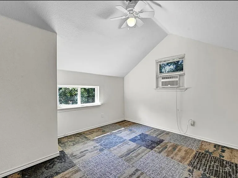 1029 Shoreline Dr — Photo 29