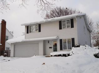 226 Somershire Dr, Rochester, NY 14617