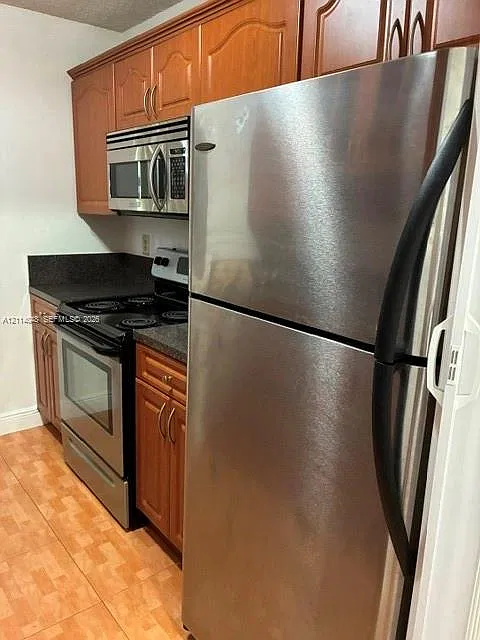 15530 SW 80th St — Photo 3