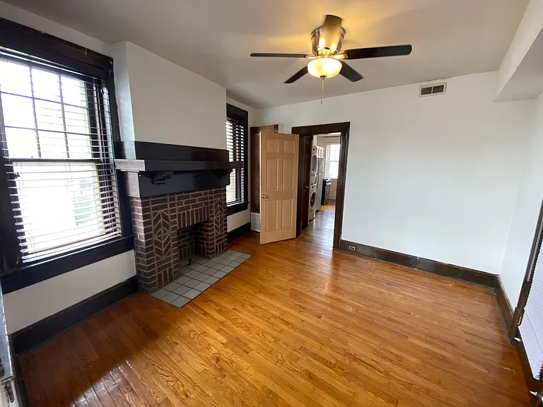 E Norwich Ave 4-16 SSR — Photo 13