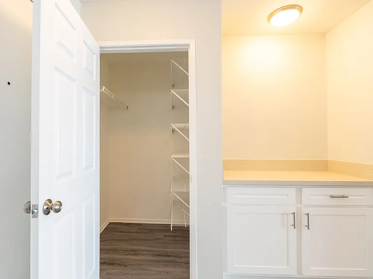 14056 Valleyheart Dr. — Photo 35