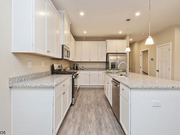 5th image of 1 Cypress Ln