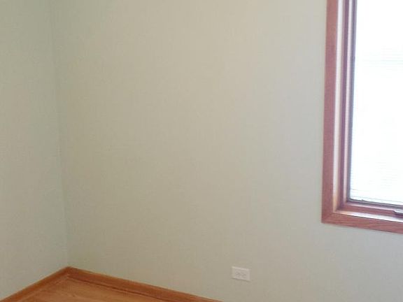 3rd image of 6546 W Cornelia Ave #1