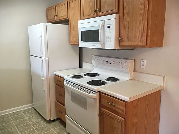 4th image of 2738 W Tharpe St APT 1401