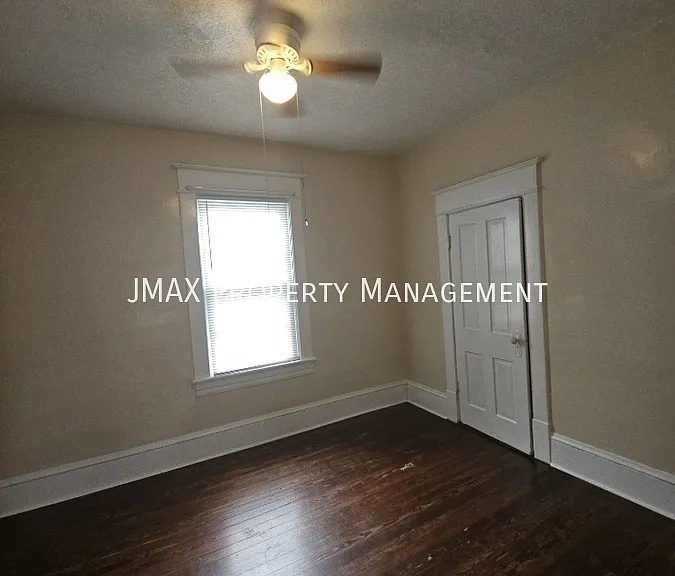910 Fairfax Ave NW — Photo 16