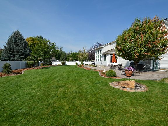 2nd image of 1150 E 25th St