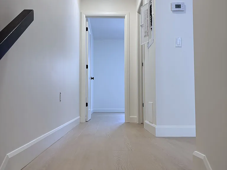 243 Bradford St #1B — Photo 8