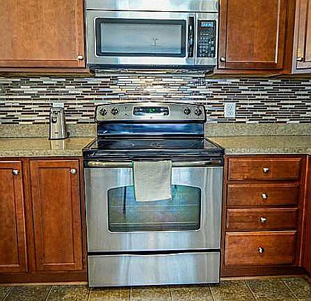 5th image of 242 Craftsman Cir