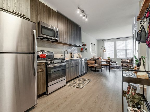 3rd image of 1201 S Ross St #4659841