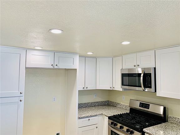 3rd image of 9286 Citrus Ave APT B