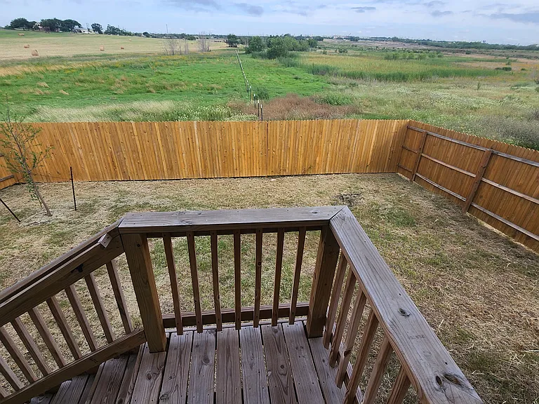 2815 Charpak Dr — Photo 37
