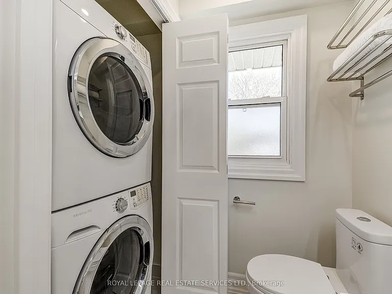 351 Strathcona Dr — Photo 30