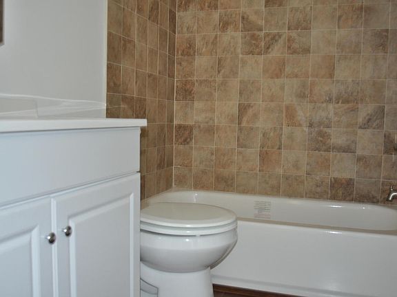 5th image of 8867 Kings Way