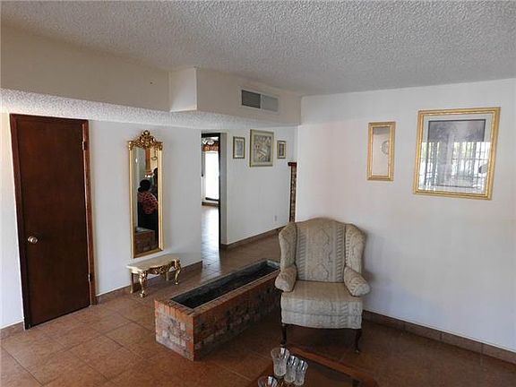 5th image of 1619 Steve Spray St