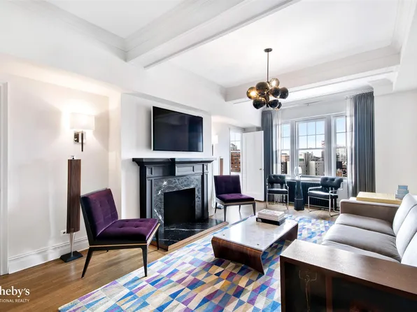 302 West 12th Street image 1 of 15