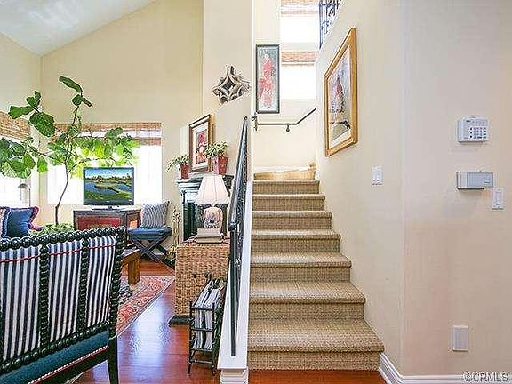 5th image of 441 Begonia Ave