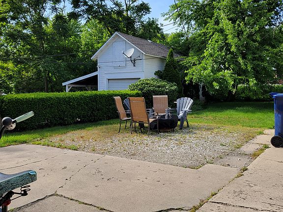 4th image of 35 W Franklin Ave APT 2