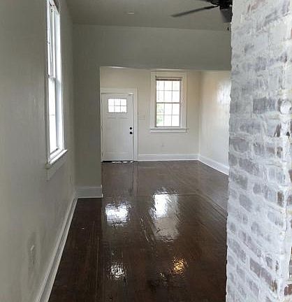 2nd image of 2110 Amelia St #2110