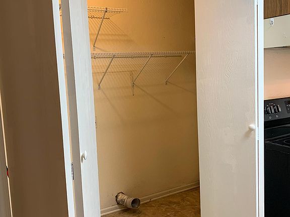 5th image of 1110 SE Prairie Ln APT A
