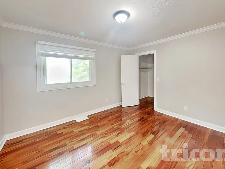 433 1st St NW — Photo 11