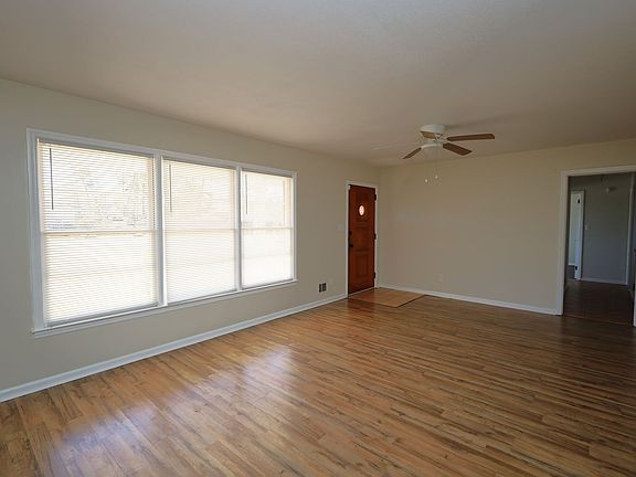 3rd image of 1200 Dellwood Dr