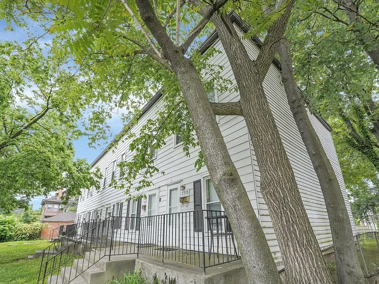 2311 East Ave — Photo 12