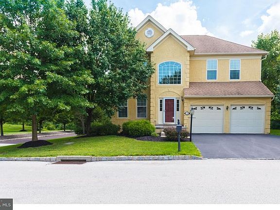 2nd image of 2 Quail Dr S