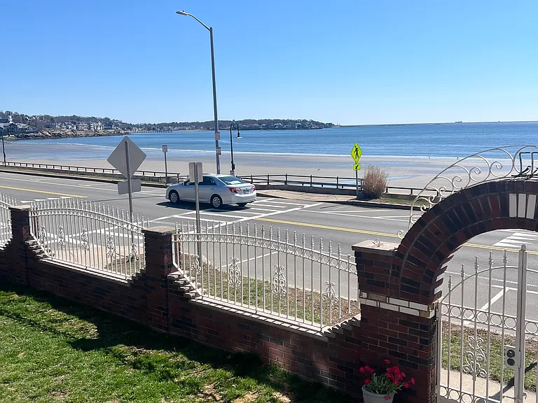 77 Lynn Shore Dr #1 — Photo 49