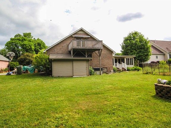 4th image of 853 Somerset Dr