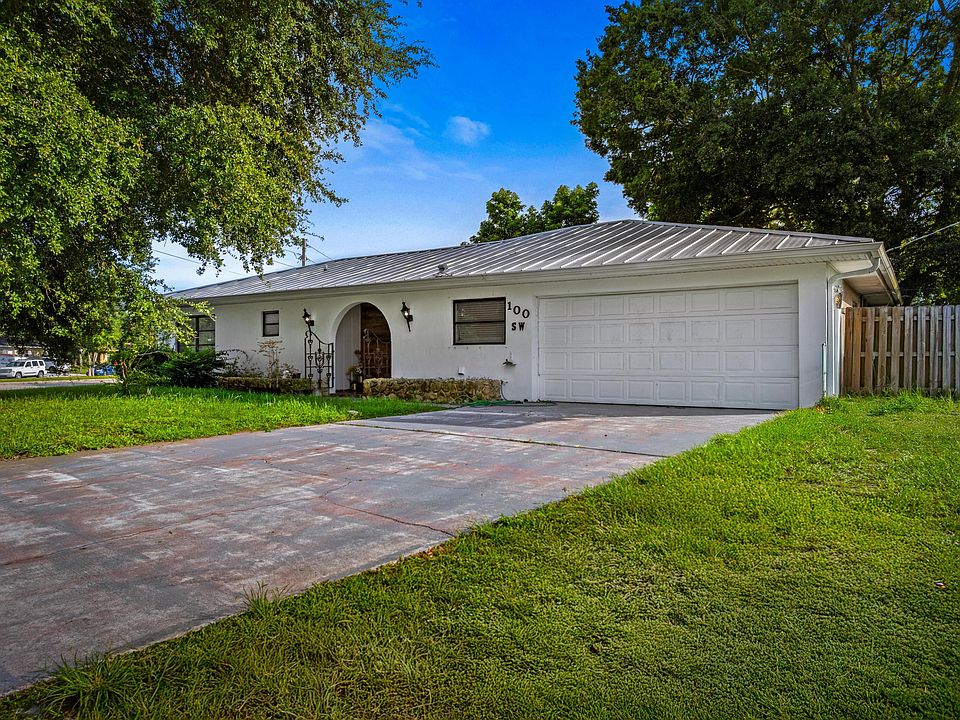 1st image of 100 SW Lakehurst Drive