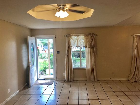 2nd image of 1/2 E 24th St #1206