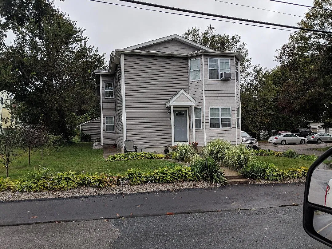 2 bed, 850 sqft, $1,600 — Photo 1