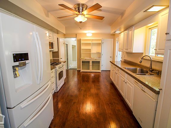 4th image of 6118 Sunny Vale Dr