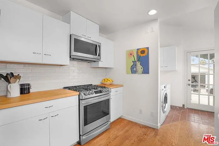 6322 S Harcourt Ave — Photo 10