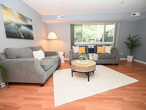 5th image of 16465 Heather Ln #F101