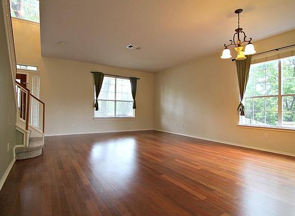 4th image of 16720 Brayton Park Dr