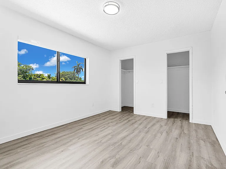 12085 W Dixie Hwy #209 — Photo 15