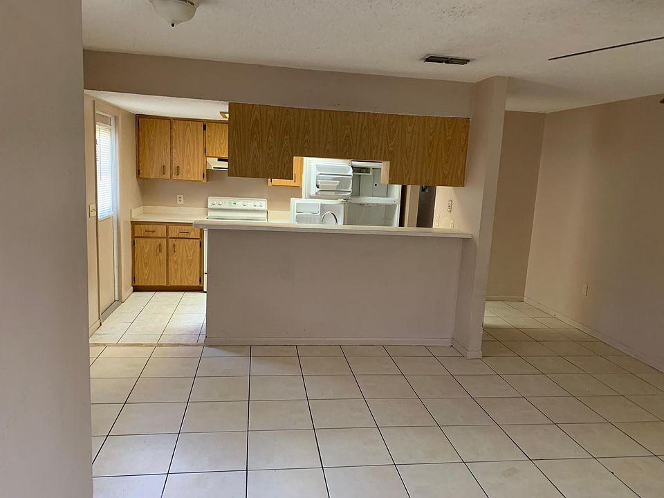 1st image of 1800 Wightman Ave #1800