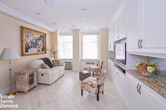 1st image of 150 Central Park #516