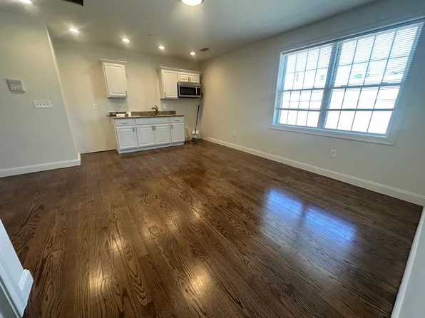 80 Main St #1, Everett, MA 02149