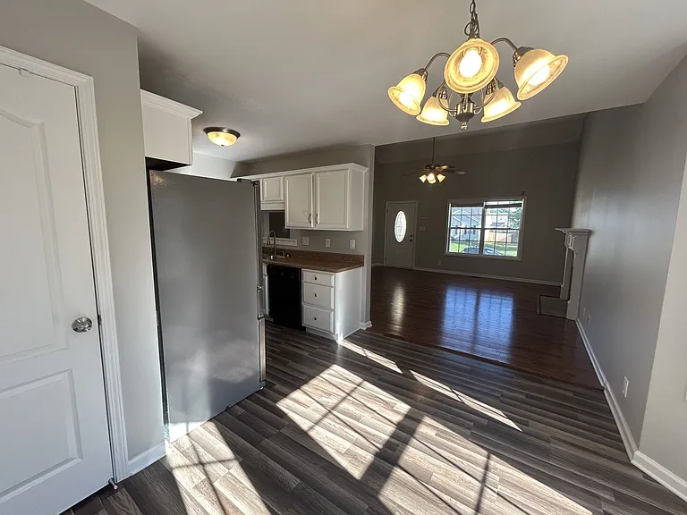 1340 Loren Cir — Photo 5