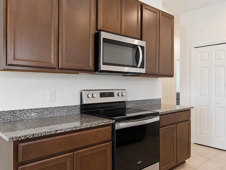 2824 Neverland Dr — Photo 8