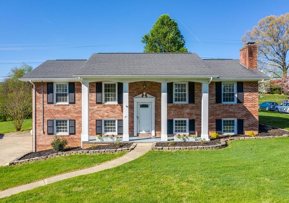 1st image of 121 Hazelwood Dr
