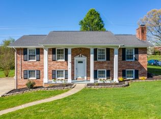 121 Hazelwood Dr, Gray, TN 37615